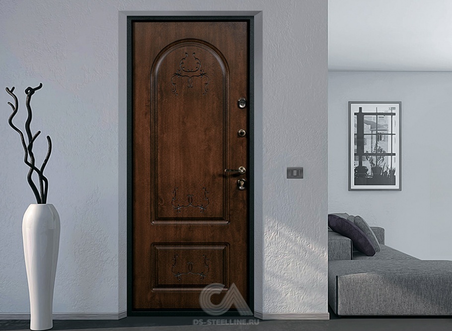 Входная дверь Лео для дома и квартиры, вид в интерьере